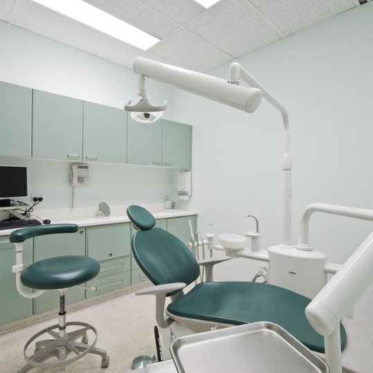 Construimos o remodelamos Clínicas o Consultorios Dentales. Instalaciones modernas, funcionales y seguras para la atención de tus pacientes – Facility Venezuela