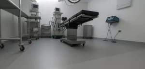 Empresa para la venta e instalación de pisos de vinil hospitalario en Venezuela