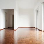 ¿Buscas una empresa de construcción y revestimiento de pisos para apartamentos? En Facility Venezuela te ofrecemos soluciones modernas, resistentes y adaptadas a cada ambiente del hogar: desde la sala hasta los baños. Trabajamos con materiales de alta calidad, instalación rápida y diseños que elevan el valor y confort de tu propiedad. ¡Renueva tu apartamento desde el suelo con la experiencia de quienes entienden cada detalle del buen vivir!
